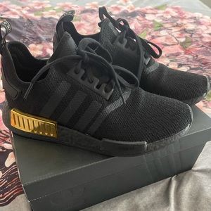 Women’s Adidas NMD R1 in Black